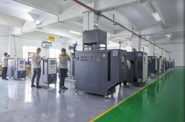 模溫機(jī)生產(chǎn)車(chē)間   模溫機(jī)生產(chǎn)車(chē)間